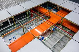 Vysvětlen&iacute; syst&eacute;mu rozvodu vzduchu se zv&yacute;šenou podlahou (optimalizace HVAC) 